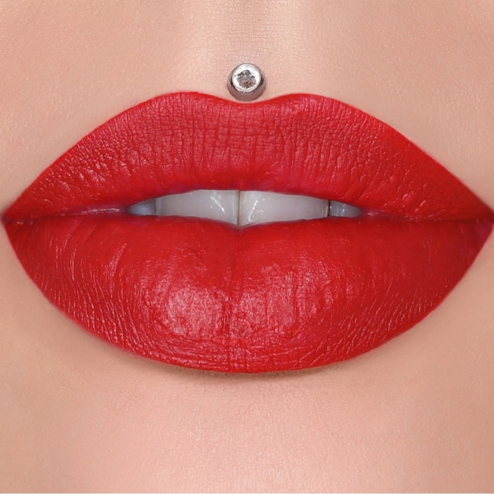 2/$20 💥 NEW (Confessional) Hot Red Jeffree Star Velvet Trap Lipstick (2744)
